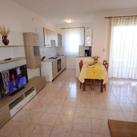 Apartments In Silo/Insel Krk 13430 Экстерьер фото