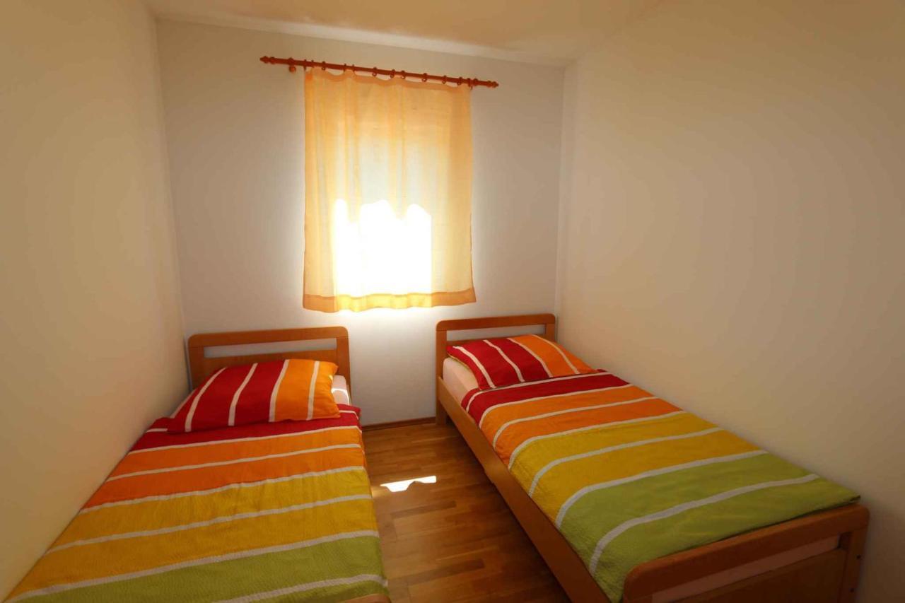 Apartments In Silo/Insel Krk 13430 Экстерьер фото