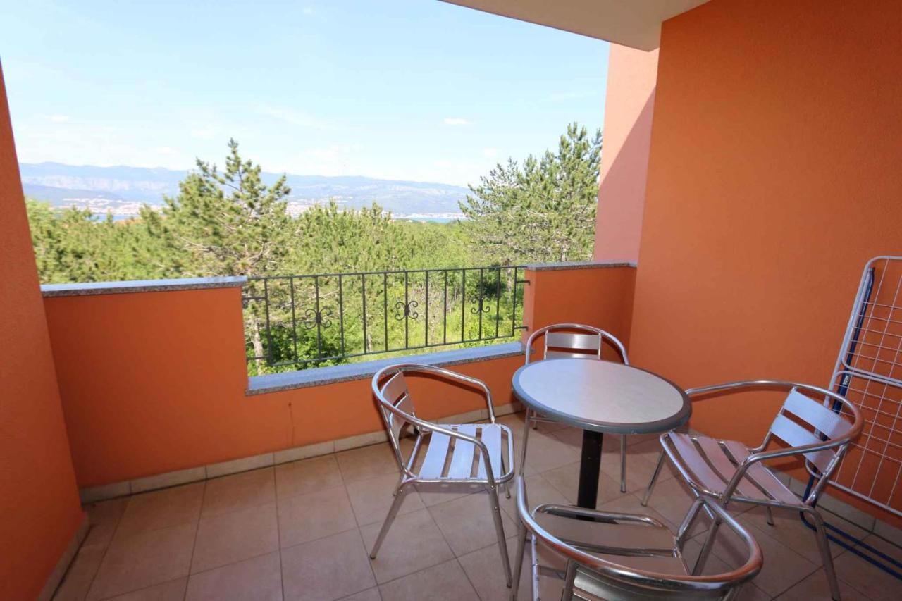Apartments In Silo/Insel Krk 13430 Экстерьер фото